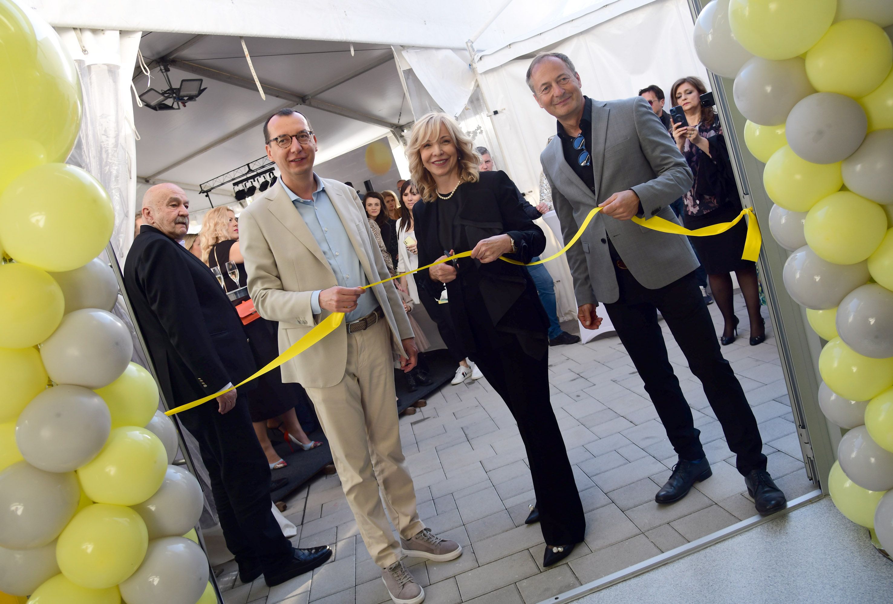 PRONATAL opens 11th IVF center